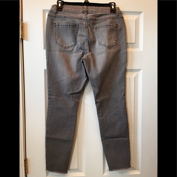 D. JEANS - Picture 5 of 8
